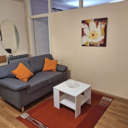 Apartments Gojka Miocevic Biograd Na Moru Exterior foto