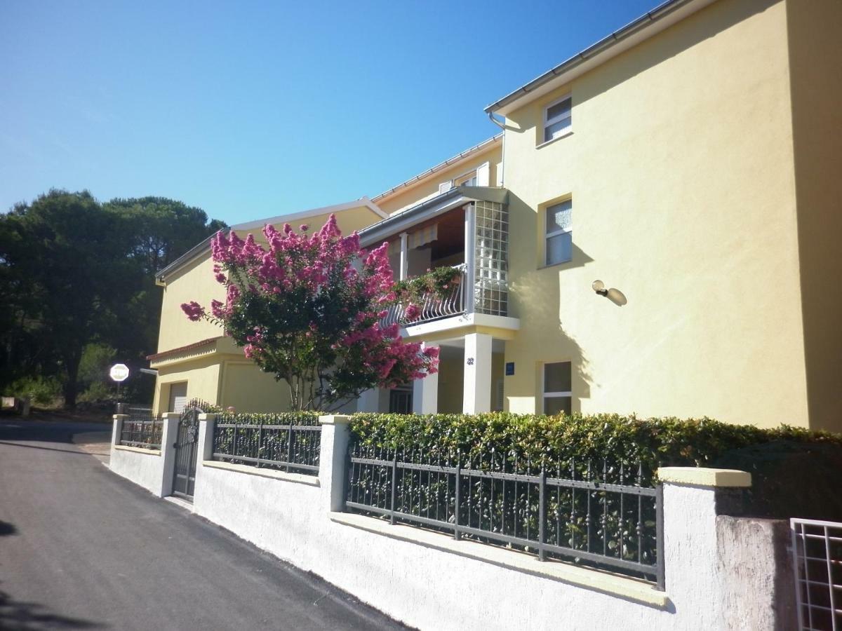 Apartments Gojka Miocevic Biograd Na Moru Exterior foto
